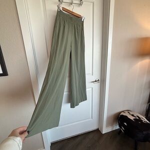 Vuori Olive Wide Leg Pants | Long 29”